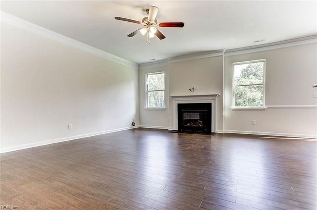 6321 Janice CT, Gloucester, VA 23061