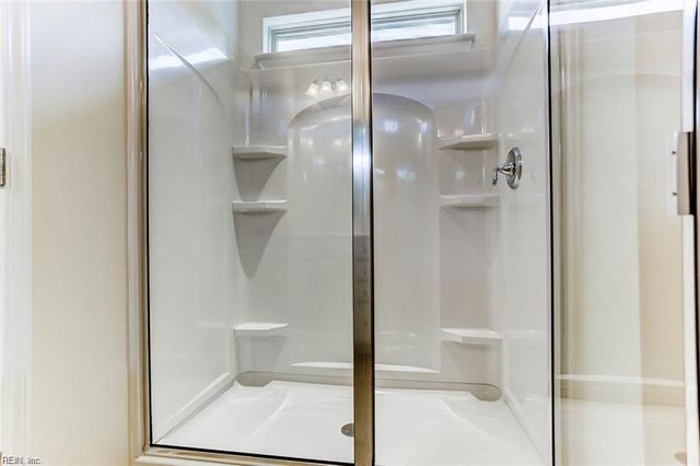 6321 Janice CT, Gloucester, VA 23061