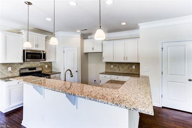 6321 Janice CT, Gloucester, VA 23061