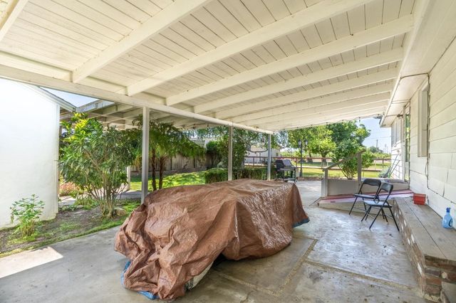 19708 S Jack Tone Rd, Ripon, CA 95366