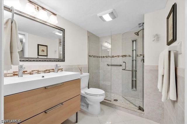 1223 Commonwealth CIR 101, Naples, FL 34116