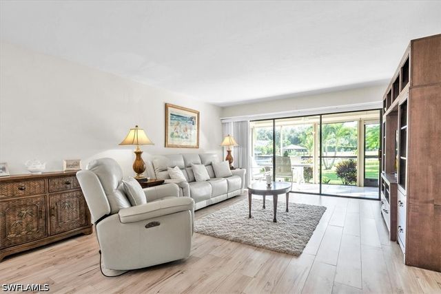 1223 Commonwealth CIR 101, Naples, FL 34116
