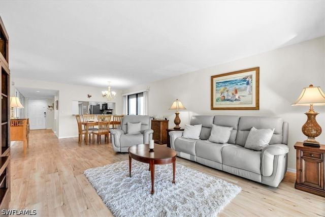 1223 Commonwealth CIR 101, Naples, FL 34116
