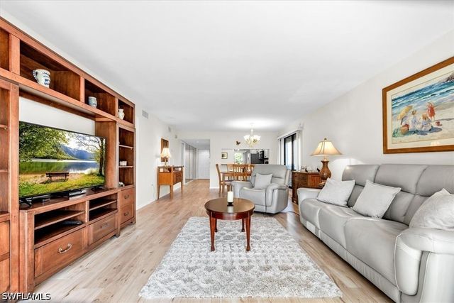 1223 Commonwealth CIR 101, Naples, FL 34116