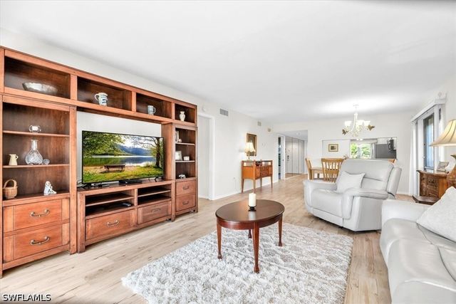 1223 Commonwealth CIR 101, Naples, FL 34116