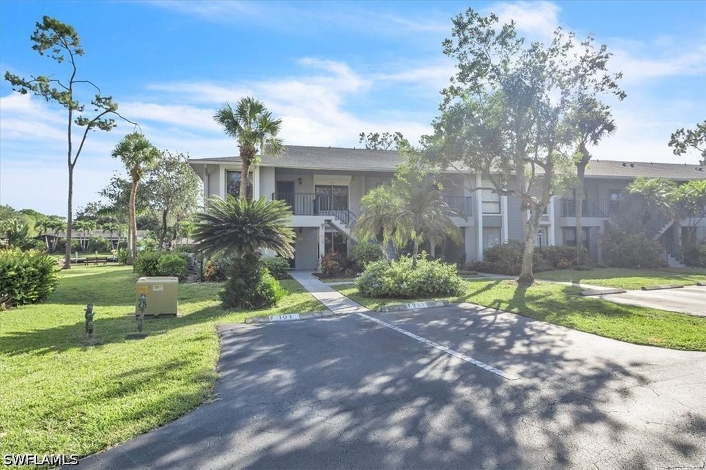 1223 Commonwealth CIR 101, Naples, FL 34116