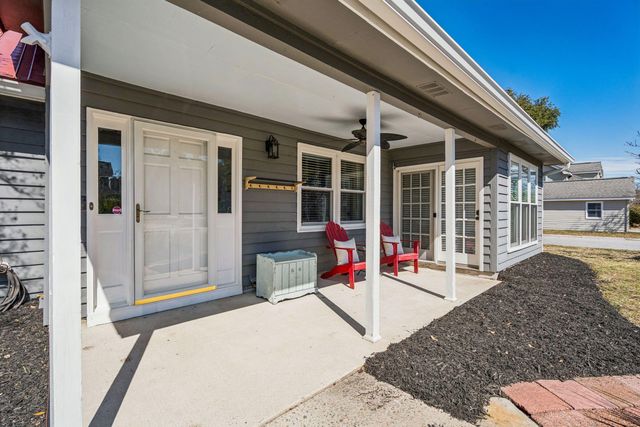 666 Poaug Lane, Mount Pleasant, SC 29464