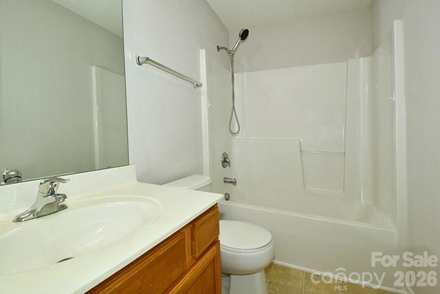 6710 Goldenwillow Drive, Charlotte, NC 28215