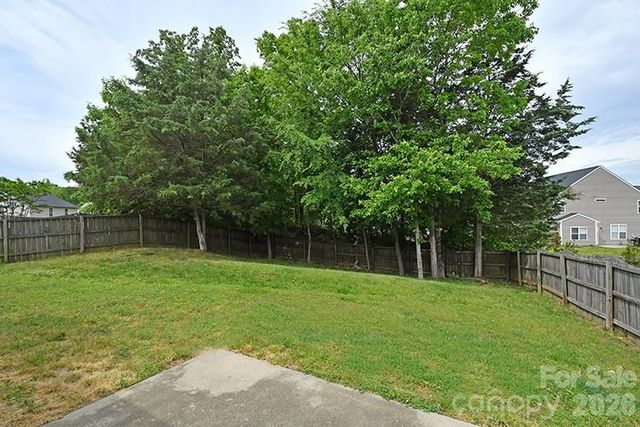6710 Goldenwillow Drive, Charlotte, NC 28215