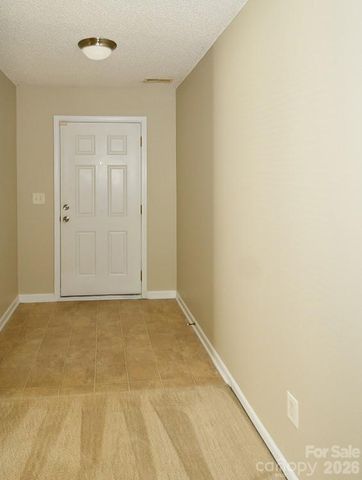 6710 Goldenwillow Drive, Charlotte, NC 28215
