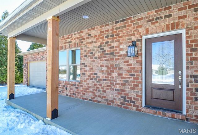 19 Adderly Lane, Millstadt, IL 62260