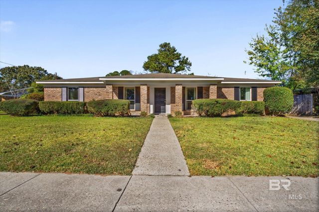 6300 N Christopher Drive, Mobile, AL 36609