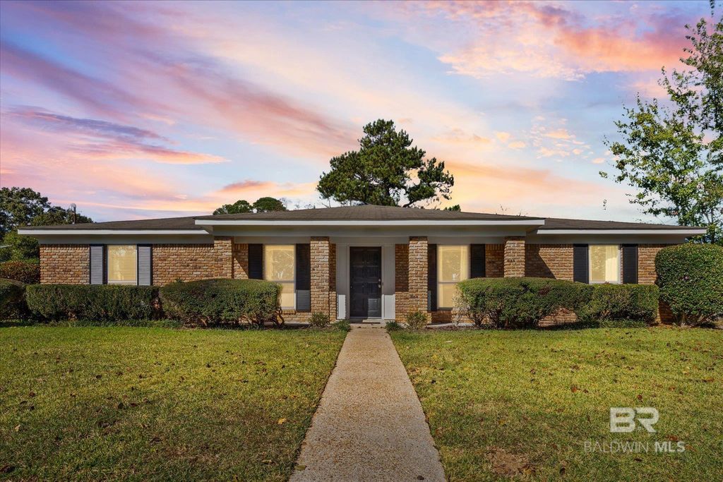 6300 N Christopher Drive, Mobile, AL 36609