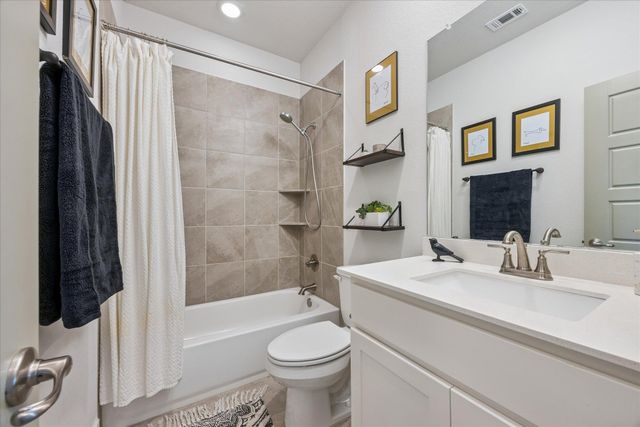 111 Alexander, Kyle, TX 78640