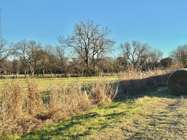 738 Cole Street, Gainesville, TX 76240