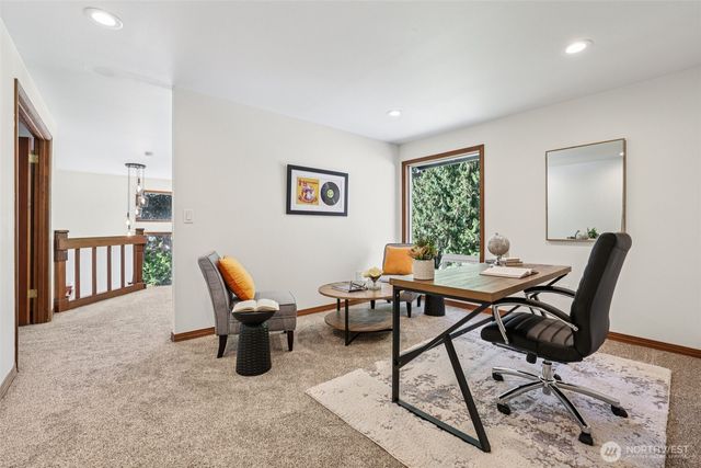 411 W Lake Sammamish Parkway NE, Bellevue, WA 98008