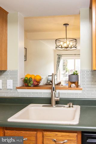 4609 MARKSMAN CT, Hampstead, MD 21074