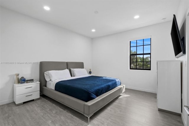 757 SW 11th St, Florida City, FL 33034