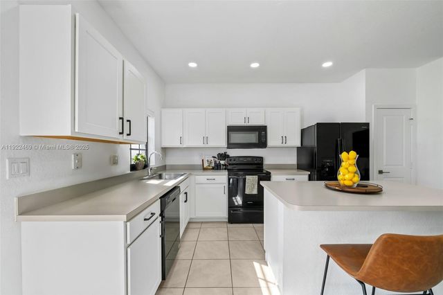 757 SW 11th St, Florida City, FL 33034