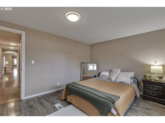 3839 PACIFIC Ave, Forest Grove, OR 97116