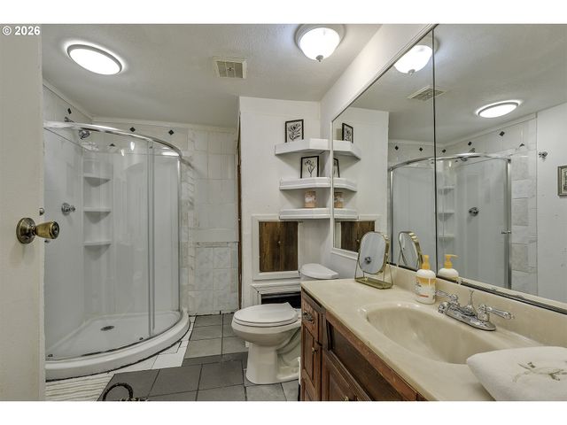 3839 PACIFIC Ave, Forest Grove, OR 97116
