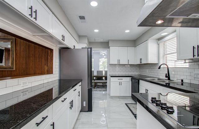15014 Carol Chase Circle, Houston, TX 77489