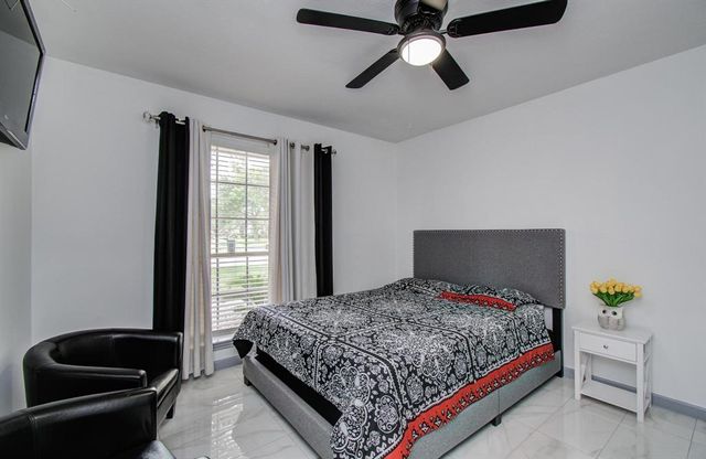 15014 Carol Chase Circle, Houston, TX 77489