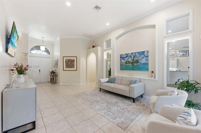 6113 NW 53rd Cir, Coral Springs, FL 33067