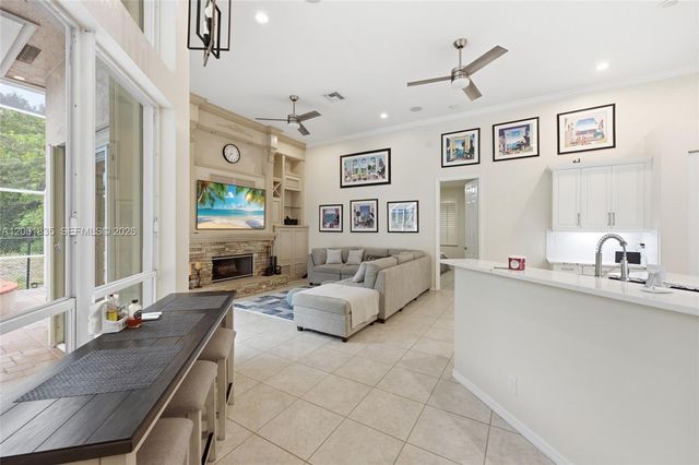 6113 NW 53rd Cir, Coral Springs, FL 33067