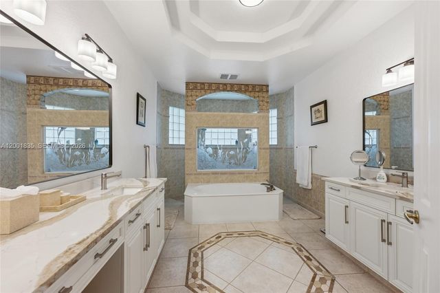 6113 NW 53rd Cir, Coral Springs, FL 33067