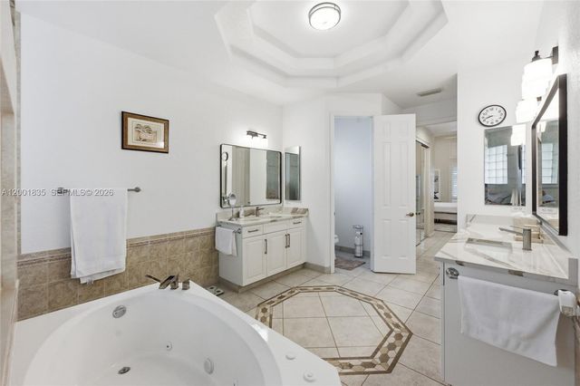 6113 NW 53rd Cir, Coral Springs, FL 33067