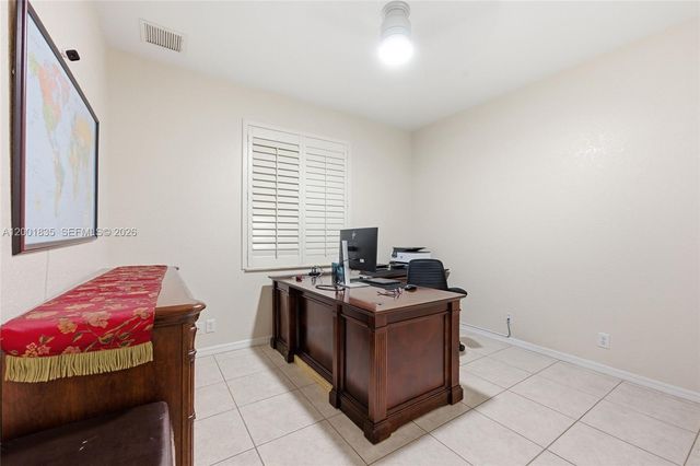 6113 NW 53rd Cir, Coral Springs, FL 33067