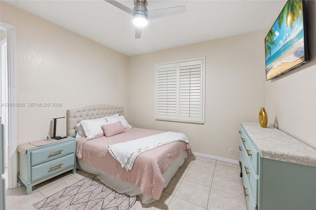 6113 NW 53rd Cir, Coral Springs, FL 33067
