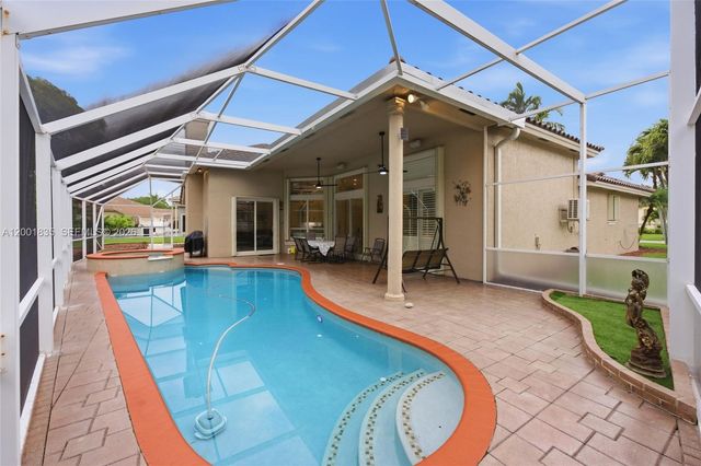 6113 NW 53rd Cir, Coral Springs, FL 33067