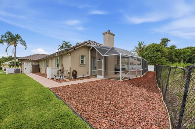 6113 NW 53rd Cir, Coral Springs, FL 33067