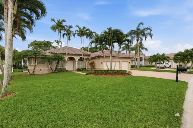 6113 NW 53rd Cir, Coral Springs, FL 33067