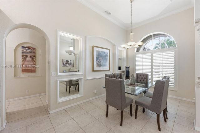6113 NW 53rd Cir, Coral Springs, FL 33067