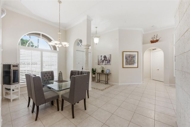 6113 NW 53rd Cir, Coral Springs, FL 33067