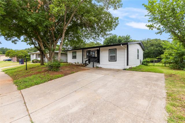 549 Buena Vista Drive, Hurst, TX 76053