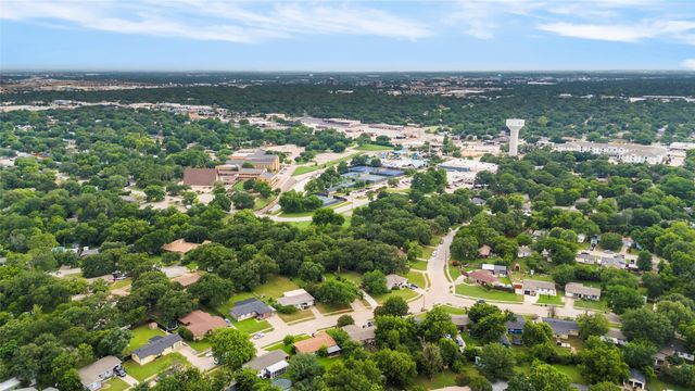 549 Buena Vista Drive, Hurst, TX 76053