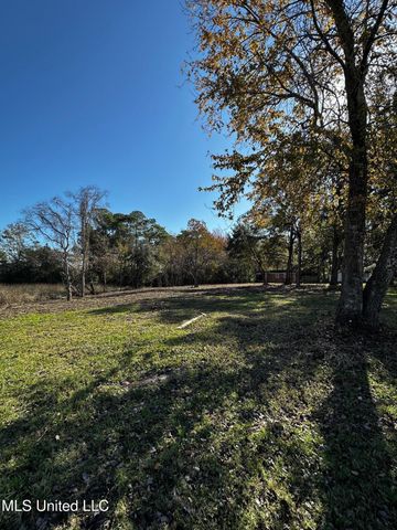 Milstead Road, Gautier, MS 39553