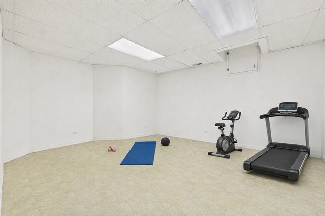 2334 Meadowcroft Lane, Grayslake, IL 60030