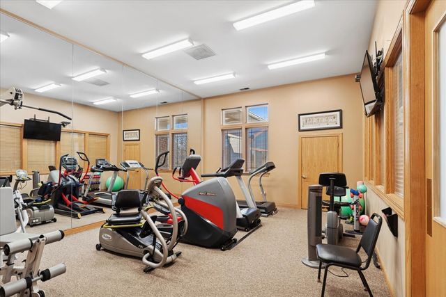 2334 Meadowcroft Lane, Grayslake, IL 60030