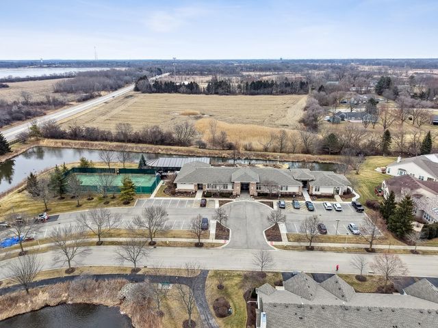 2334 Meadowcroft Lane, Grayslake, IL 60030