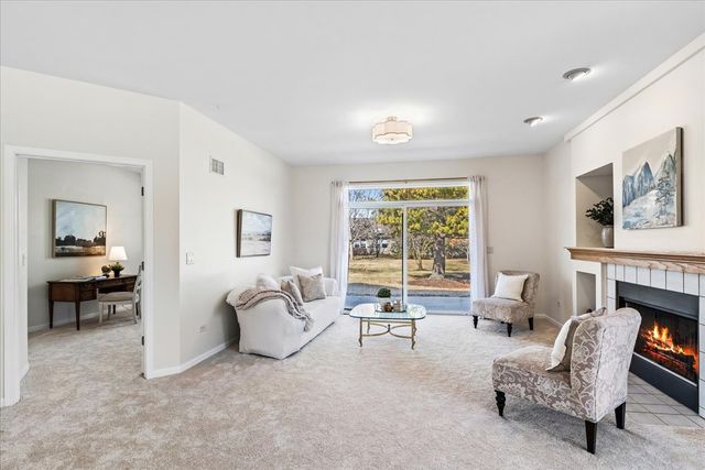 2334 Meadowcroft Lane, Grayslake, IL 60030