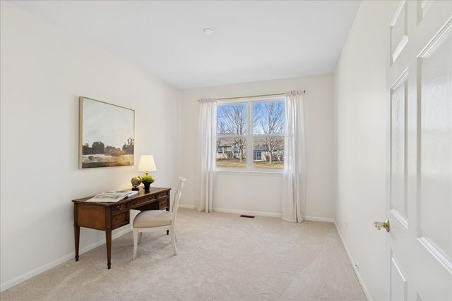 2334 Meadowcroft Lane, Grayslake, IL 60030