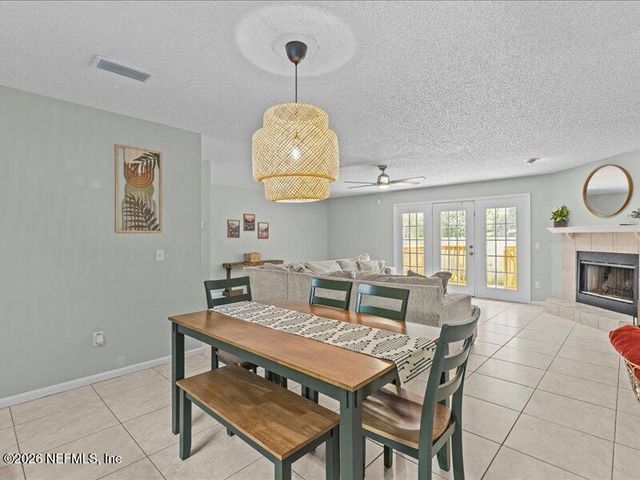 3927 MEADOWVIEW Drive N, Jacksonville, FL 32225