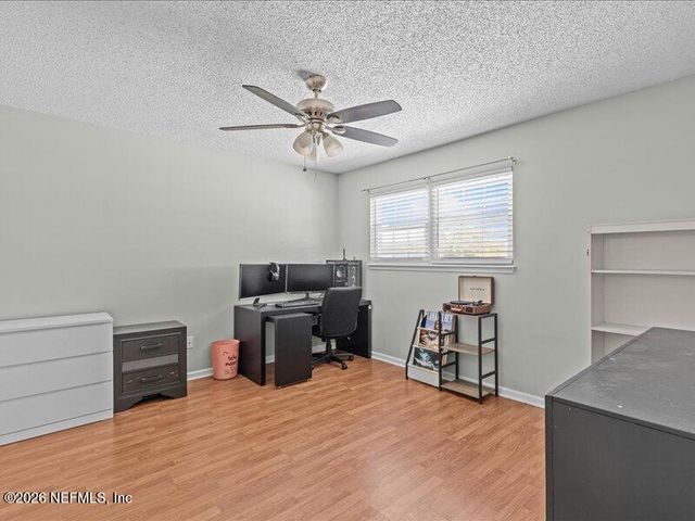 3927 MEADOWVIEW Drive N, Jacksonville, FL 32225