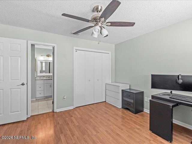 3927 MEADOWVIEW Drive N, Jacksonville, FL 32225