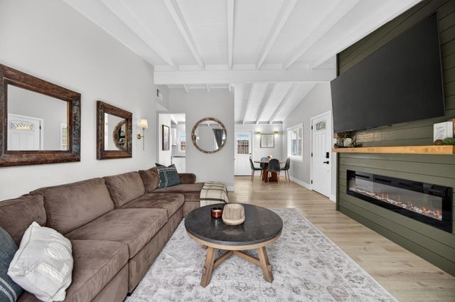 3637 Floral Dr, North Highlands, CA 95660